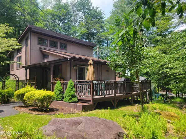 1006 Fawnridge Dr, Newfoundland, PA 18445