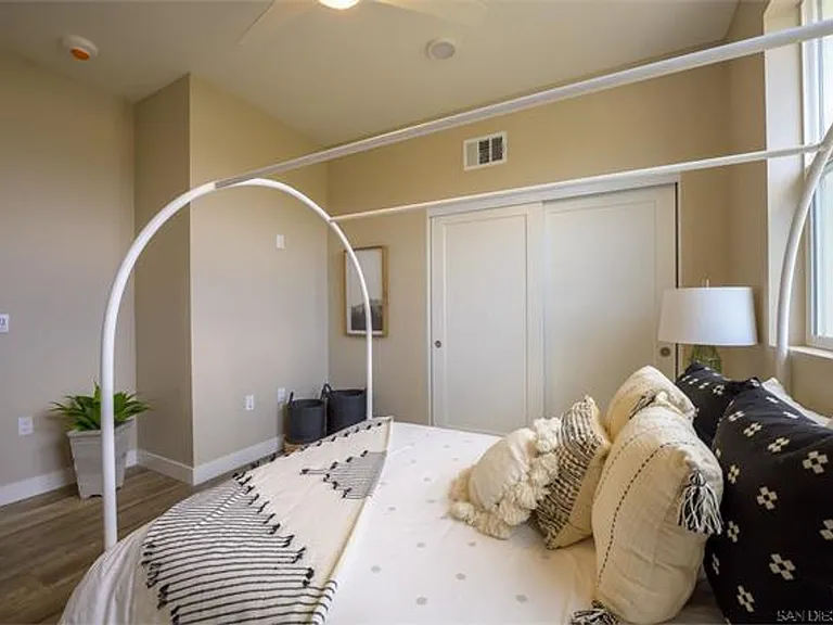1316 E Grand Ave #104 — Photo 19