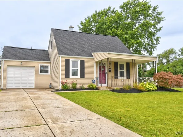 19 Hemlock Ln, Amherst, NY 14226