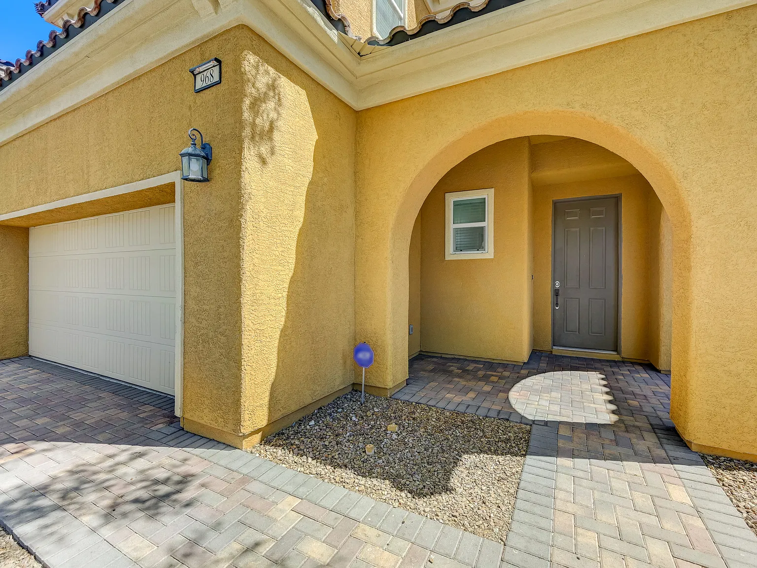 4 bed, 2.5 bath, 2431 sqft, $2,195 — Photo 4