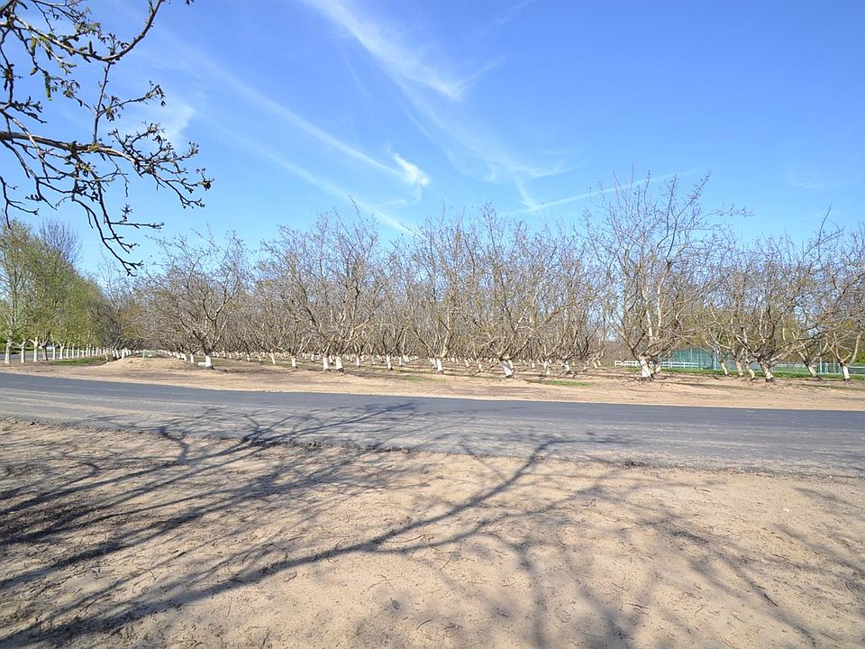 2nd image of 8025 N Rivers Edge Rd
