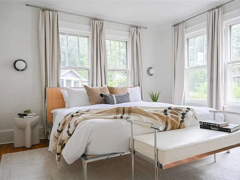 1085 Hardee St NE #A — Photo 2