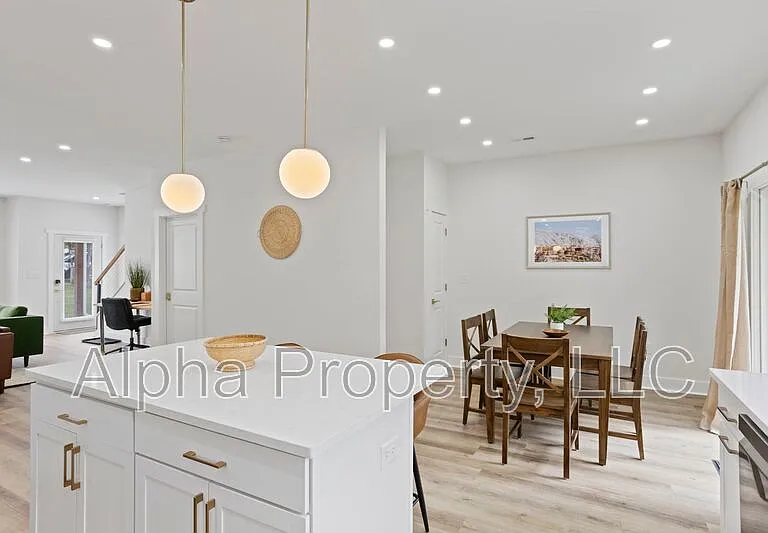 5 McDade St #A — Photo 11