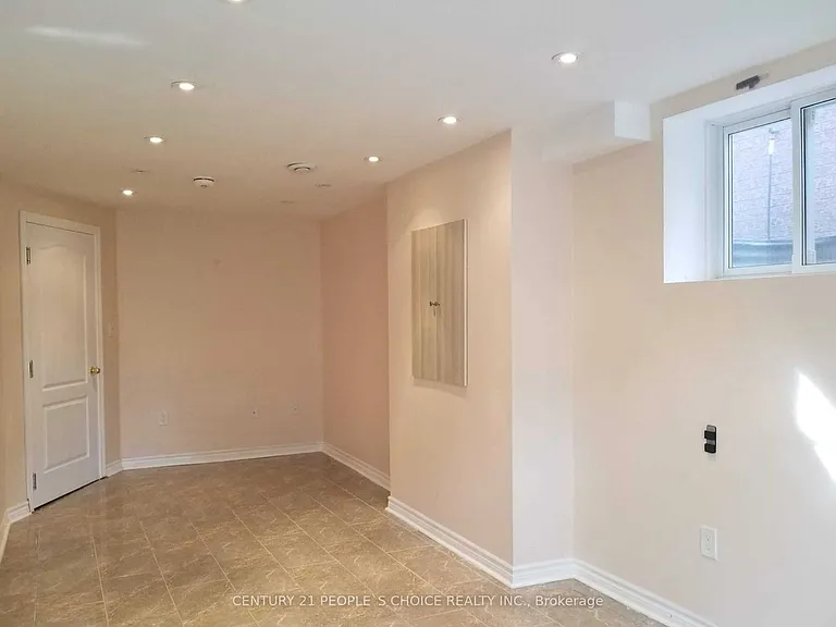 5689 Sidmouth St #LOWER — Photo 7