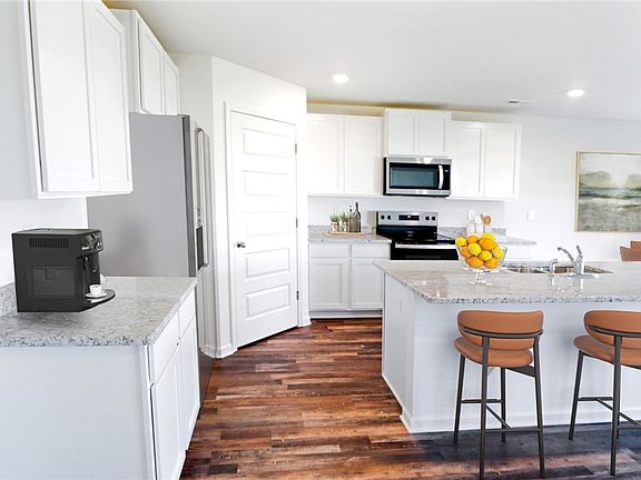 5th image of 4311 Henry Rd