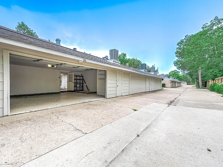 727 Bunker Hill Rd #104 — Photo 4