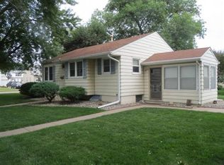 1410 N Somers Ave, Fremont, NE 68025