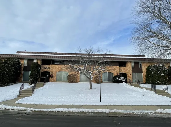 4200 West Rivers Edge CIRCLE #8, Milwaukee, WI 53209