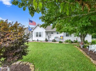 245 Farris Cir, La Follette, TN 37766