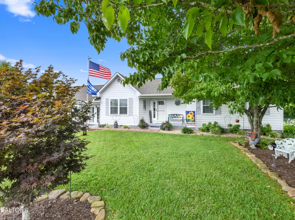 245 Farris Cir, La Follette, TN 37766