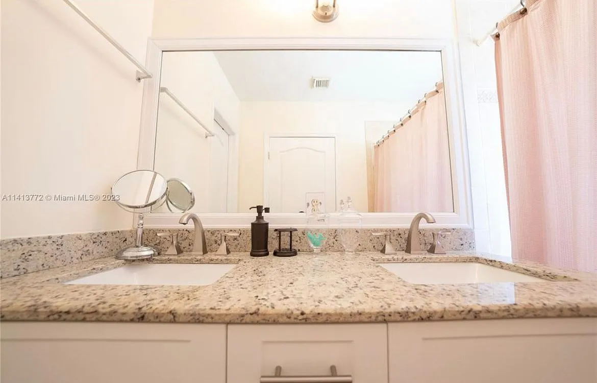 1 bed, $800 — Photo 4