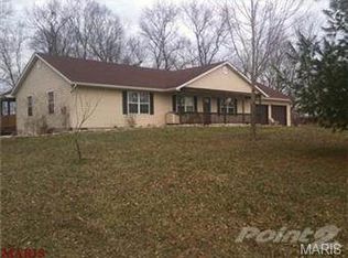 523 Thorn Tree Ln, Washington, MO 63090