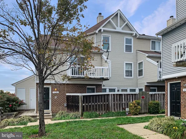 4324 Pembrook Village Dr #23, Alexandria, VA 22309