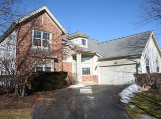 920 Beckett Crossing Dr, Mundelein, IL 60060