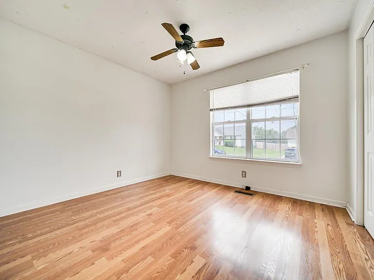824 Stone Hedge Ct — Photo 19
