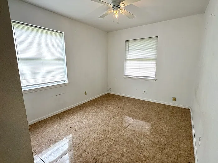 154 Morning Valley St — Photo 29