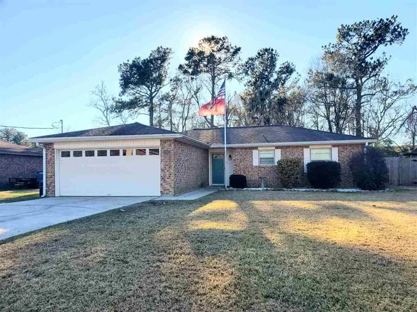 2762 Briggs Dr, Orange, TX 77630