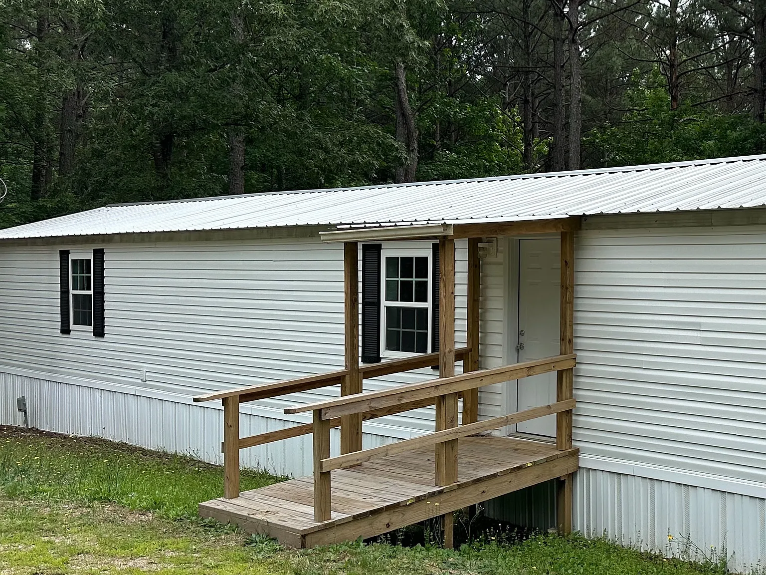 162 Baywood Trail — Photo 1