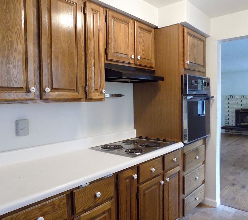 1st image of 2071 Crosswoods Cir