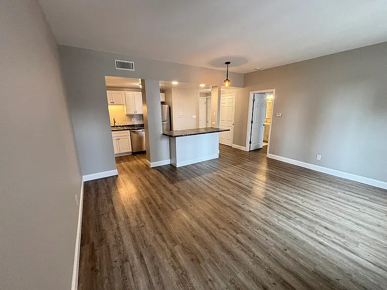 5316 Pershing Ave #508 — Photo 4