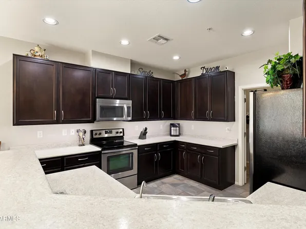 8131 W LYNWOOD Street, Phoenix, AZ 85043