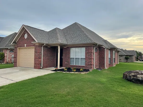 3102 Summit Dr, Fultondale, AL 35068