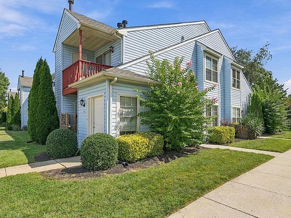 3rd image of 532 Cascade Ct