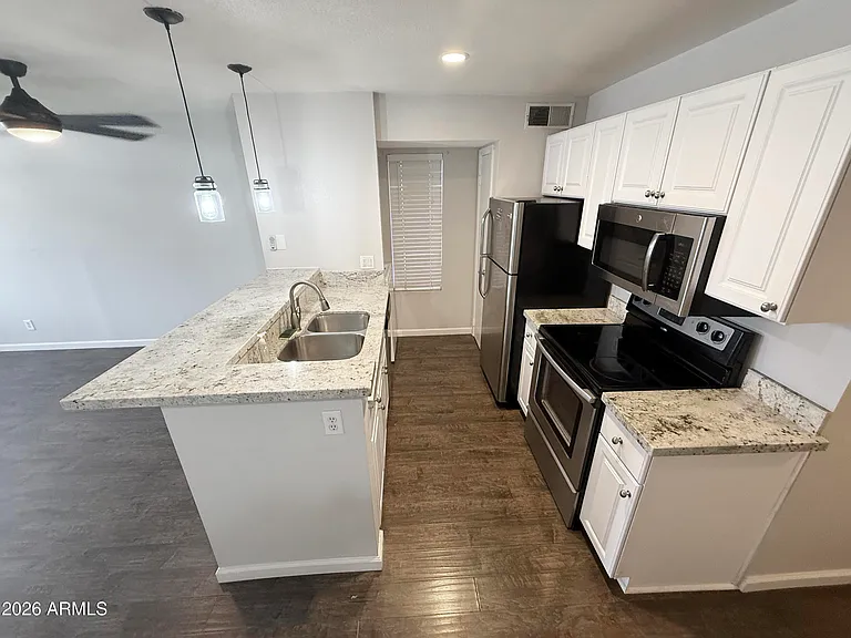 19820 N 13th Ave #206 — Photo 9