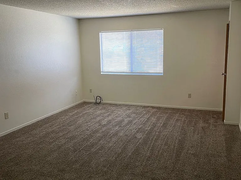 1772 Bramble Pl — Photo 4