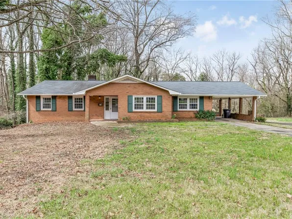 220 Longwood Dr, Winston Salem, NC 27104