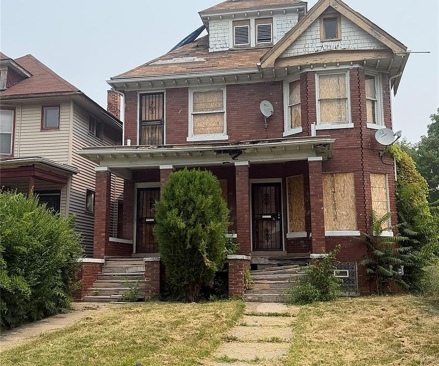 1st image of 2634 Montclair St