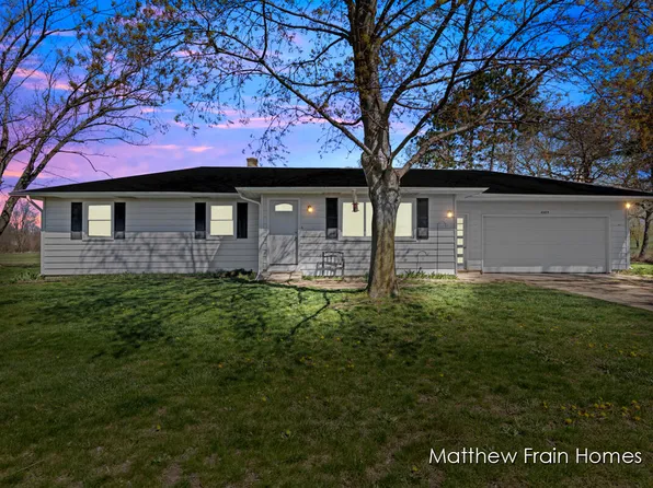 4285 Johnson St, Coopersville, MI 49404