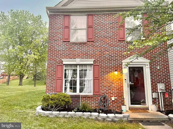 32 Hickory Ln, Elkton, MD 21921