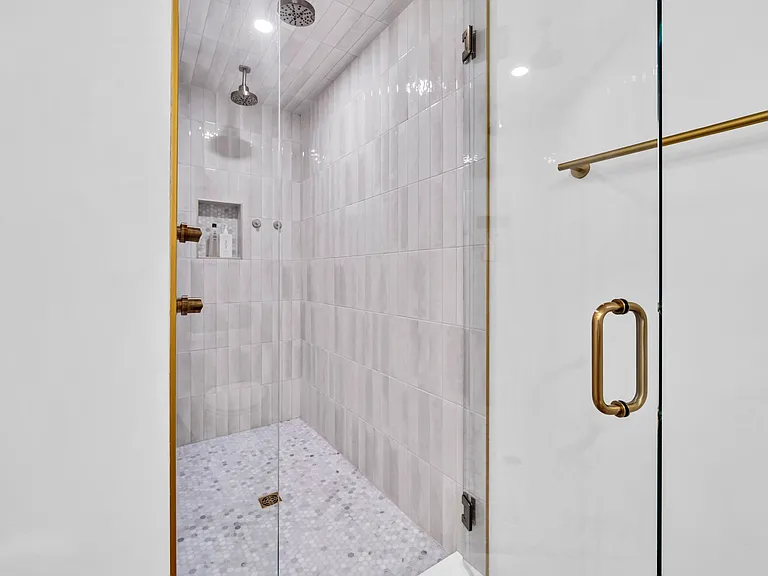 132 Foxmeyer Dr — Photo 21