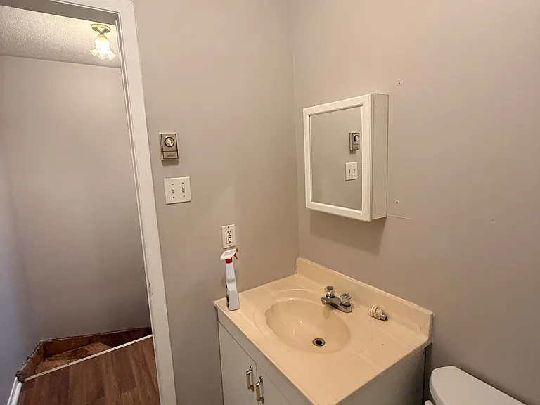 4567 Ste Catherine St #7 — Photo 5