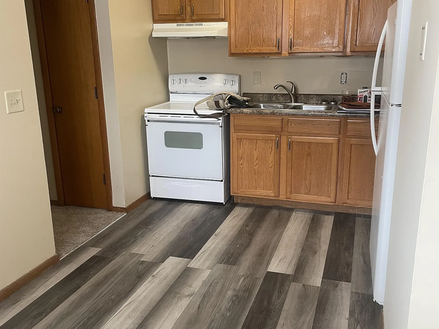 464 Pullman Avenue — Photo 4