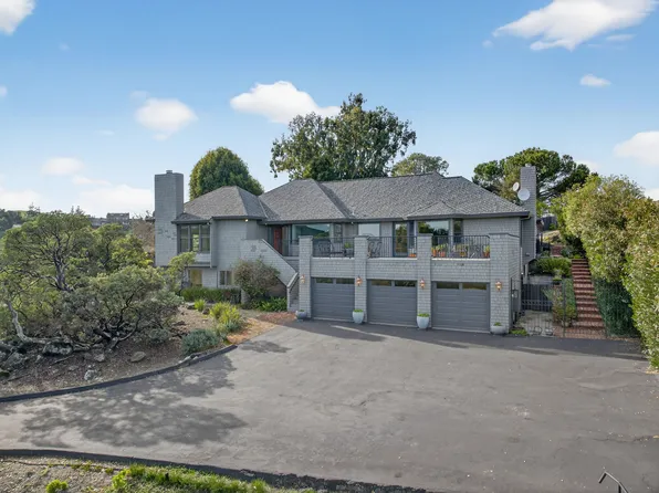 18750 Castle Hill Dr, Morgan Hill, CA 95037