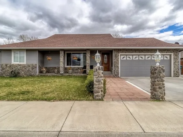 514 Elzora Loop, Milton Freewater, OR 97862