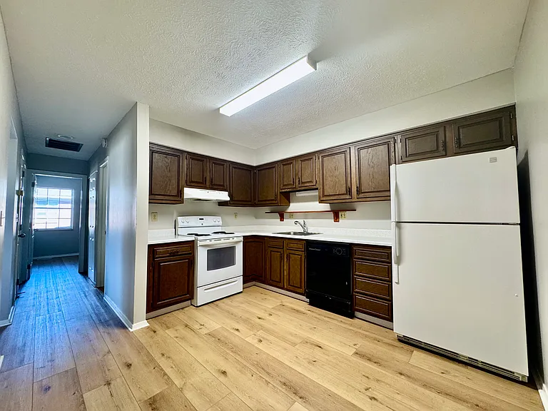 931 N Dorset Rd #C — Photo 5