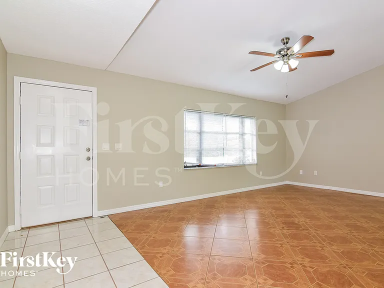 522 Beal St NW — Photo 4