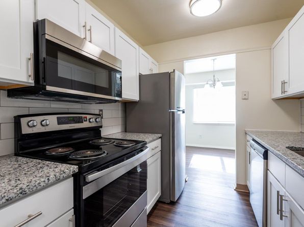The Meadows Apartment Homes | 140 Westbrook Hills Dr, Syracuse, NY