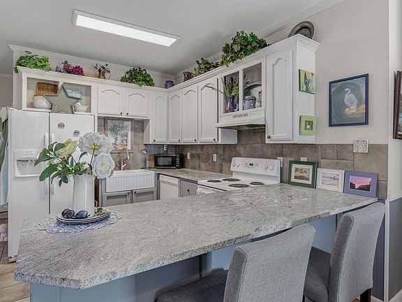 5th image of 5675 Rosedown Ave