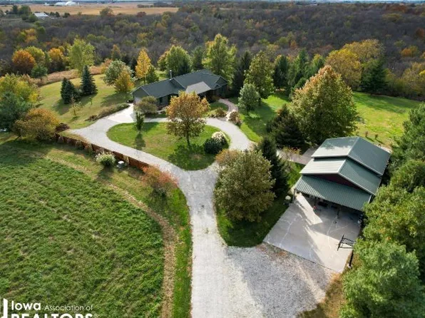 1785 Highway 14, Knoxville, IA 50138