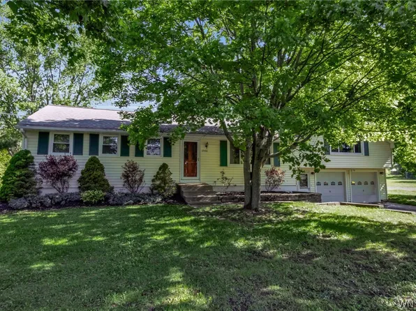 12466 Williston Rd, Alden, NY 14004