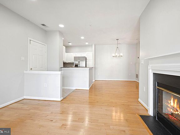 2nd image of 4137 Fountainside Ln Unit B202