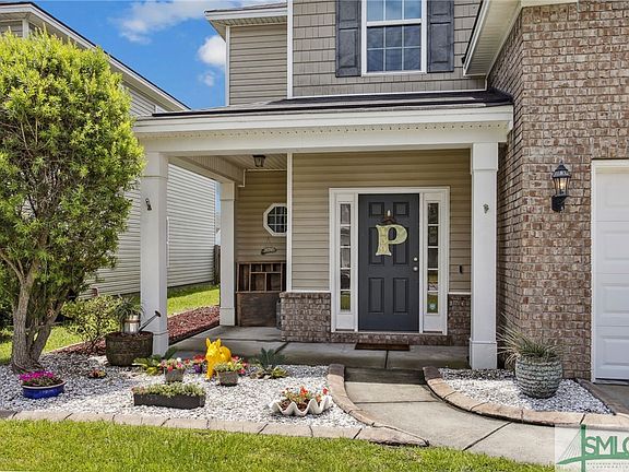 3rd image of 139 Calm Oaks Circle
