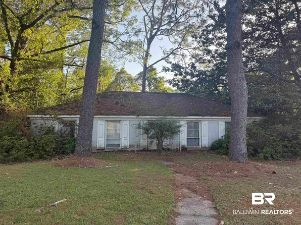 871 Forest Wood Dr, Mobile, AL 36608
