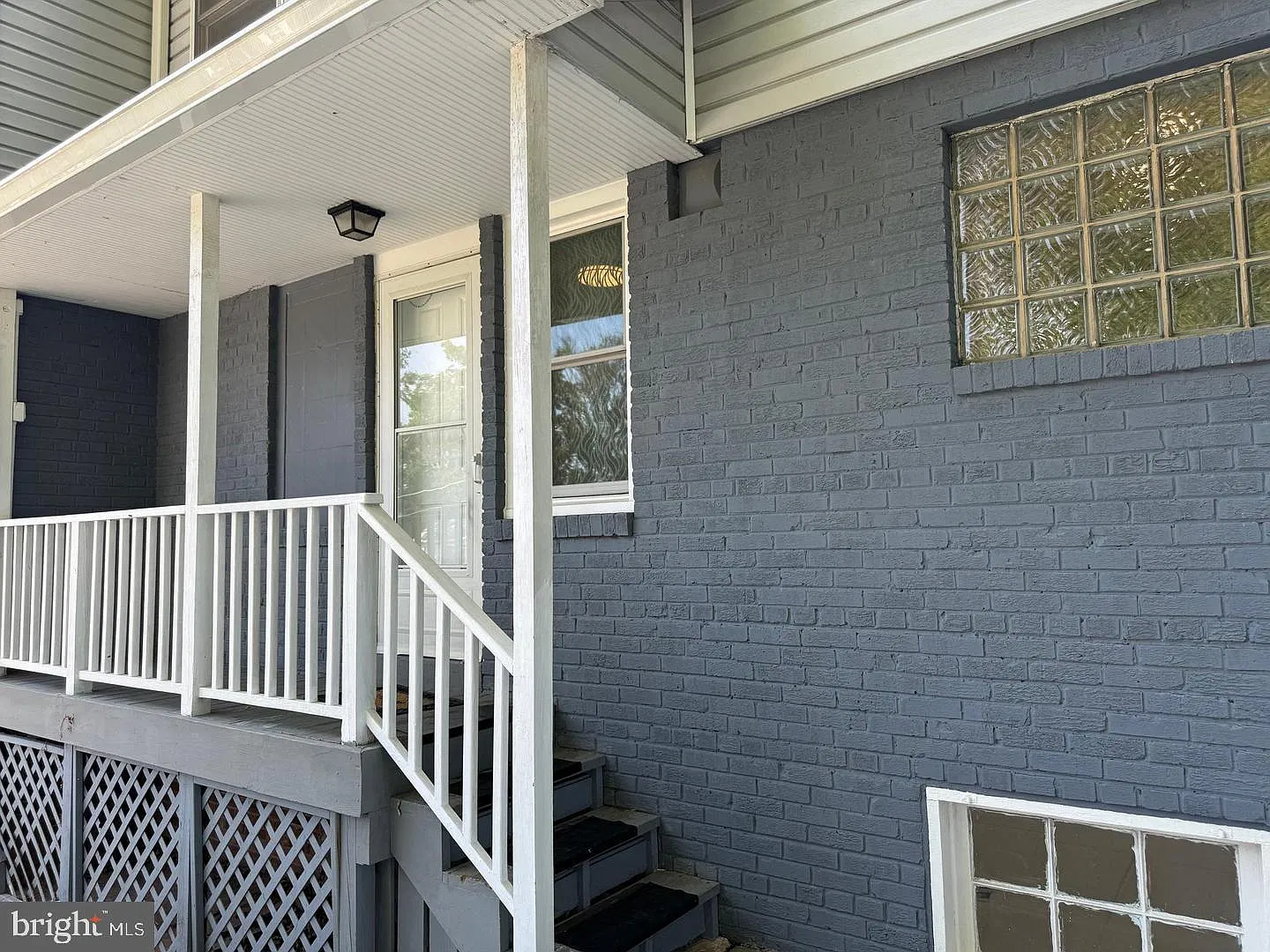 3 bed, 4.0 bath, 2707 sqft, $5,400 — Photo 4
