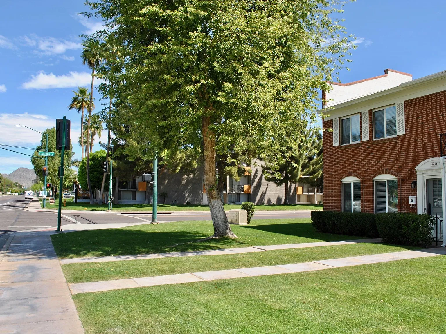 2 bed, 1.5 bath, 1386 sqft, $2,950 — Photo 2