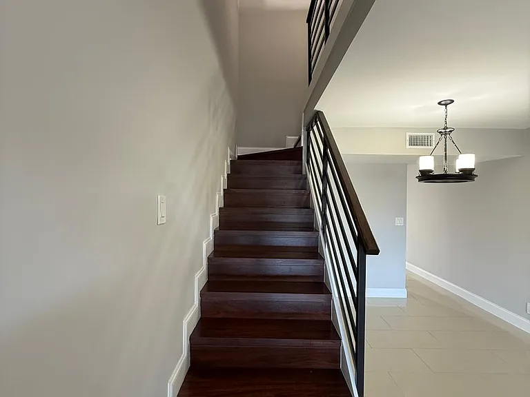 3528 NW 111th Ave — Photo 5
